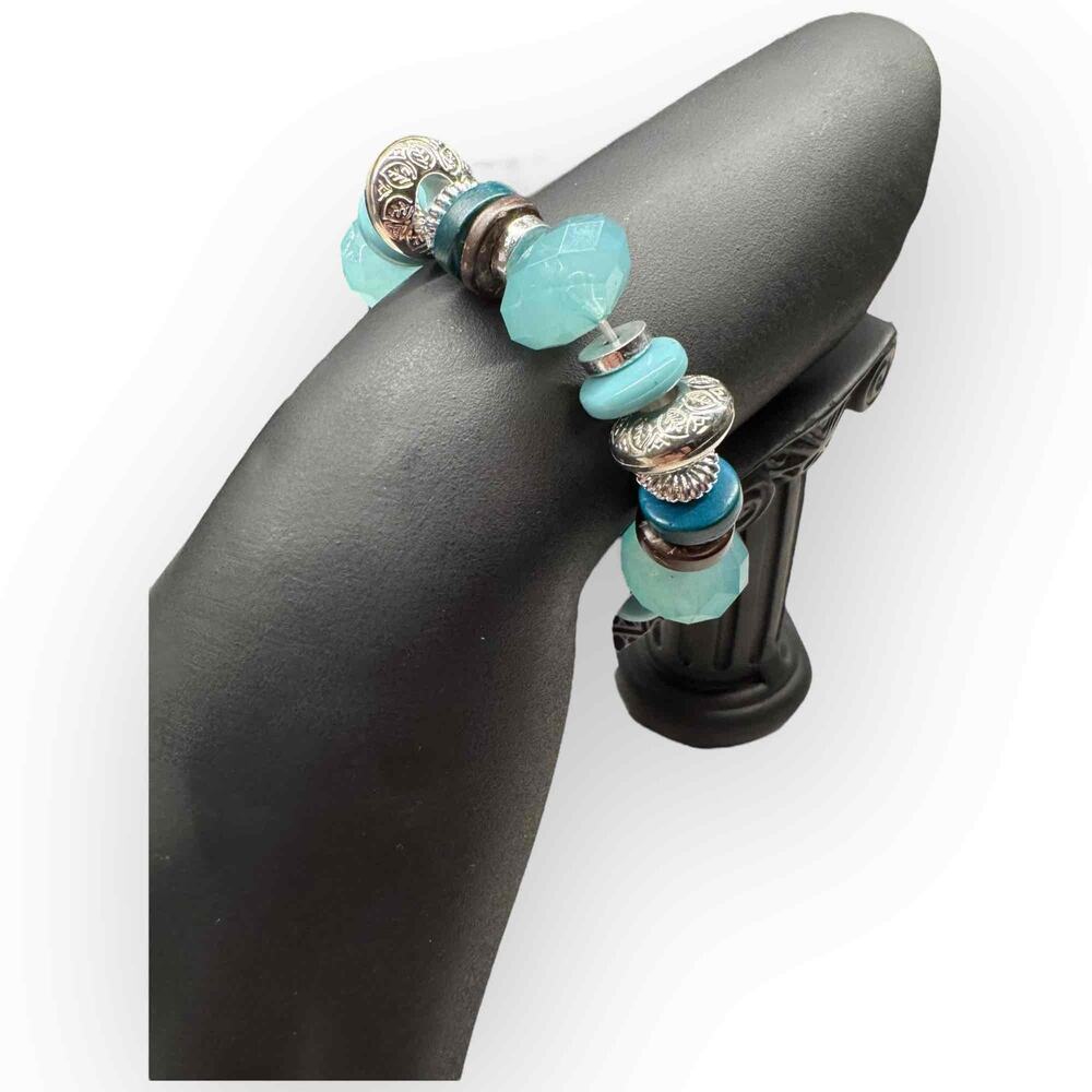 NWT Paparazzi Stretch One Size Blue Mixed Women’s Bracelet - Picture 2 of 4